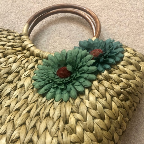 Stunning Woven Draw String Purse 👜 - Picture 6 of 11